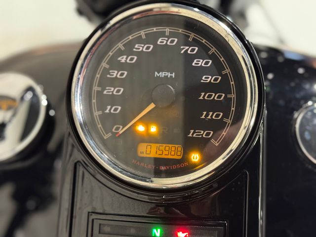 harley-davidson - roadking-special-114