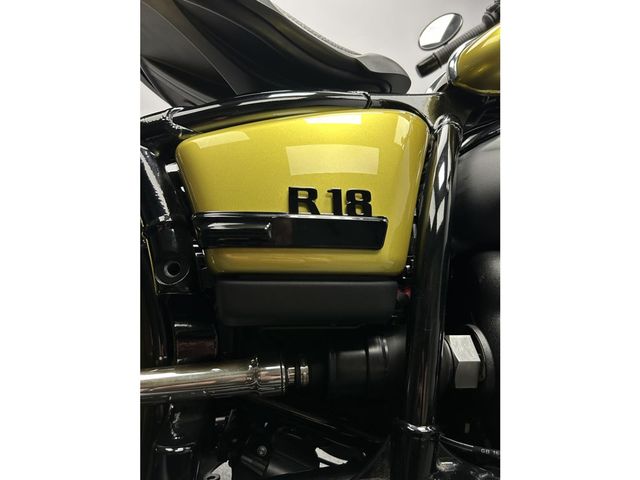 bmw - r-18