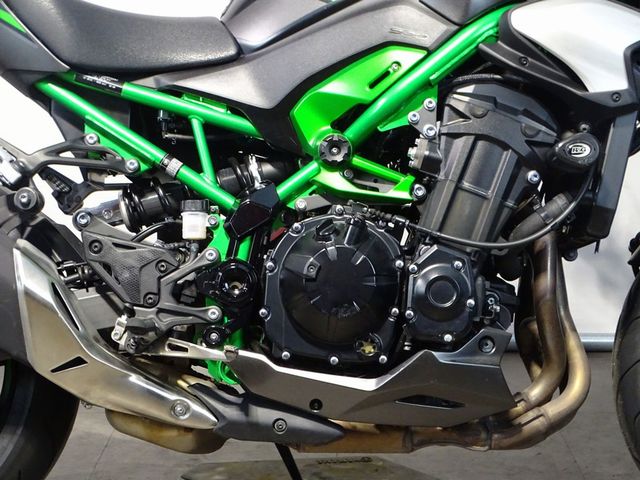 kawasaki - z900