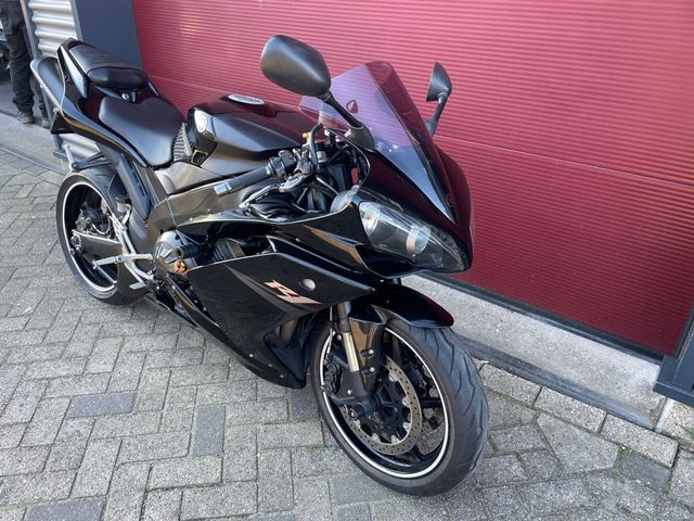 yamaha - yzf-r1