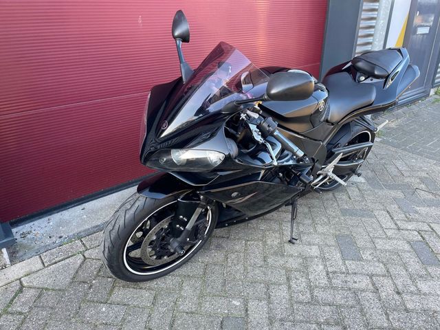 yamaha - yzf-r1
