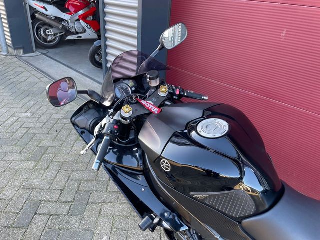 yamaha - yzf-r1