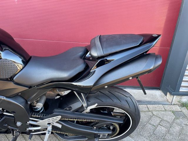 yamaha - yzf-r1
