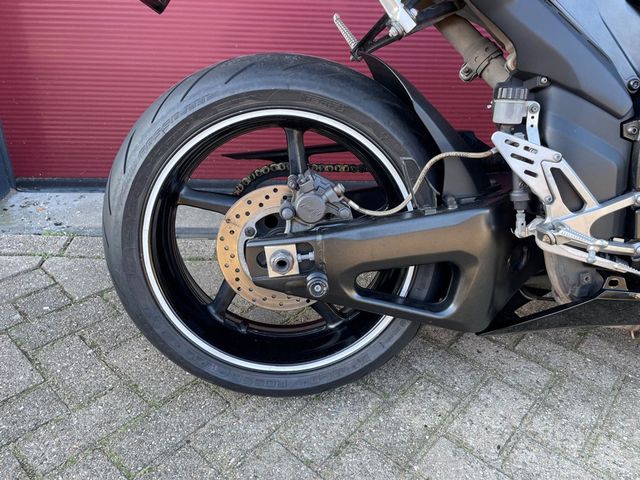 yamaha - yzf-r1