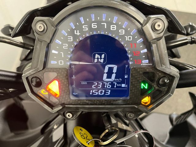 kawasaki - z900
