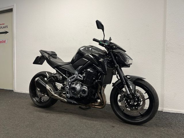 kawasaki - z900
