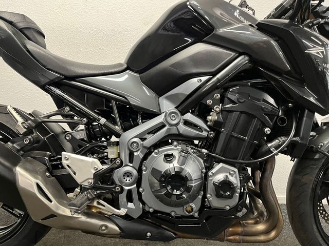 kawasaki - z900