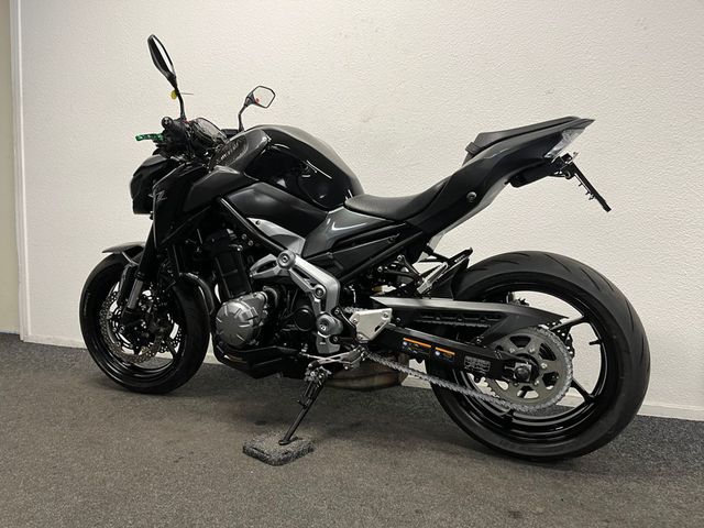 kawasaki - z900