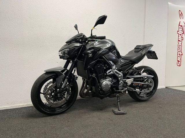 kawasaki - z900