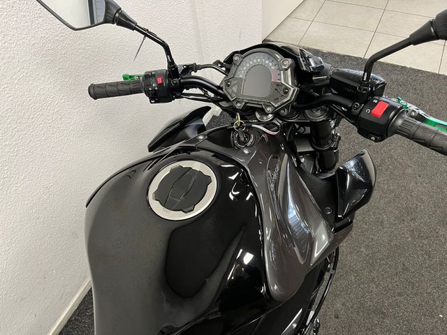 kawasaki - z900