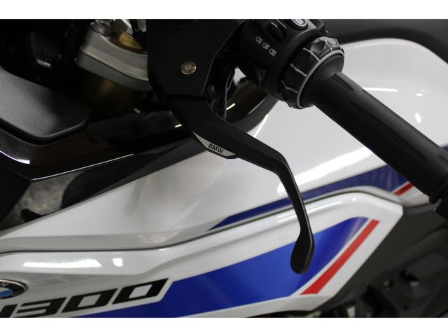bmw - r-1300-rs