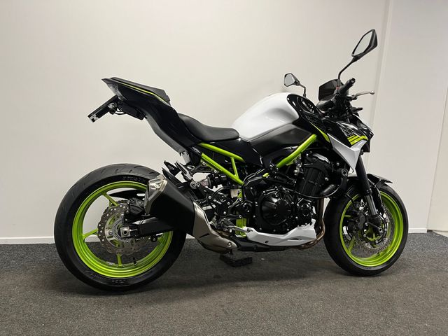 kawasaki - z900