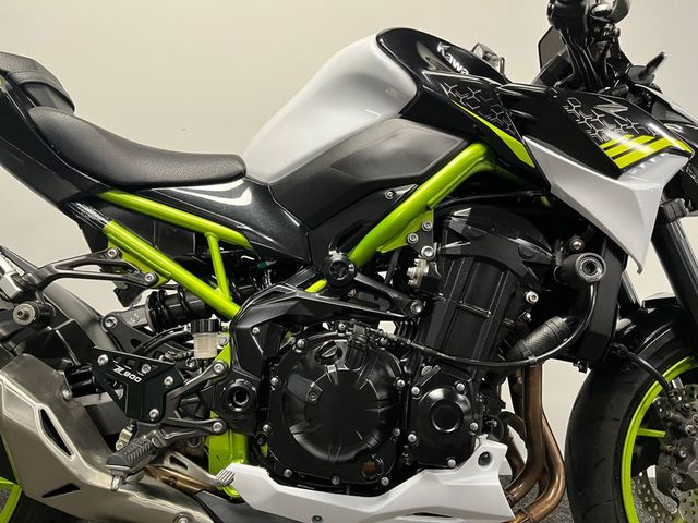 kawasaki - z900
