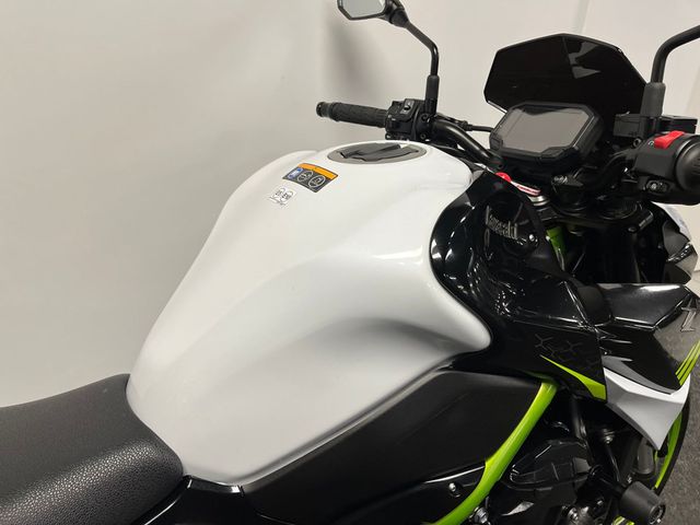 kawasaki - z900
