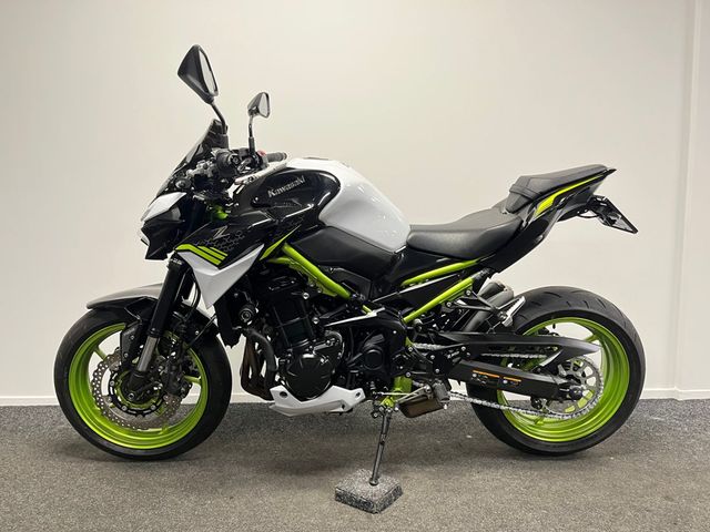 kawasaki - z900