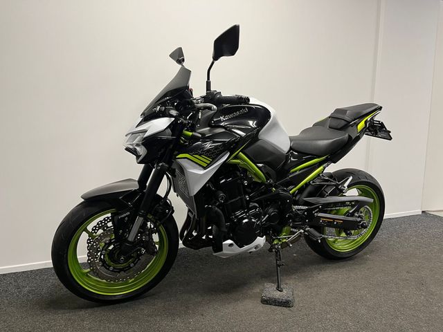 kawasaki - z900