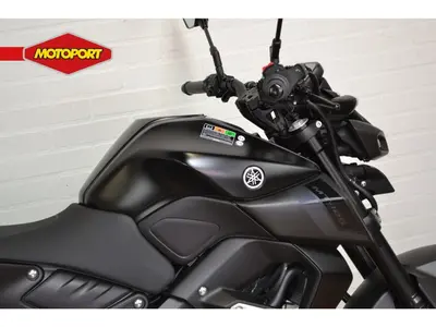 YAMAHA MT 125 – foto 3