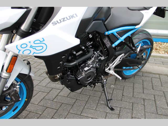 suzuki - gsx-8s
