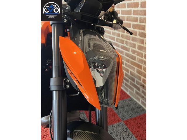 ktm - 1290-super-duke-r