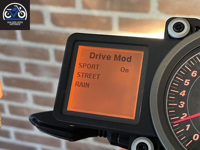 ktm - 1290-super-duke-r