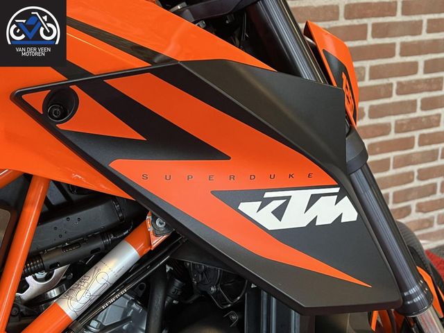 ktm - 1290-super-duke-r