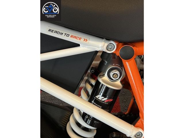 ktm - 1290-super-duke-r