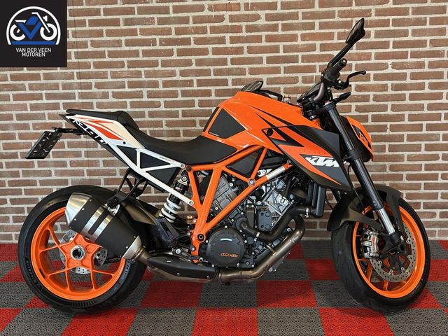 ktm - 1290-super-duke-r