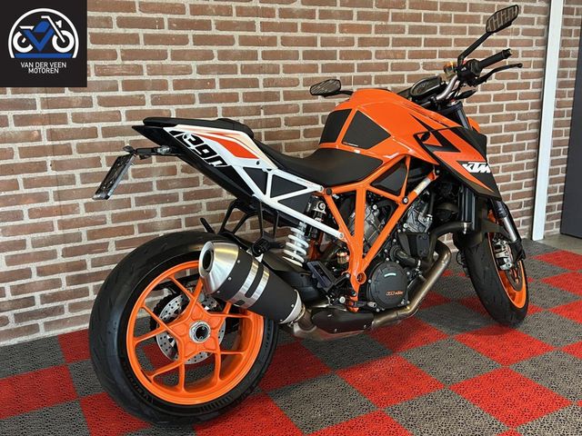 ktm - 1290-super-duke-r