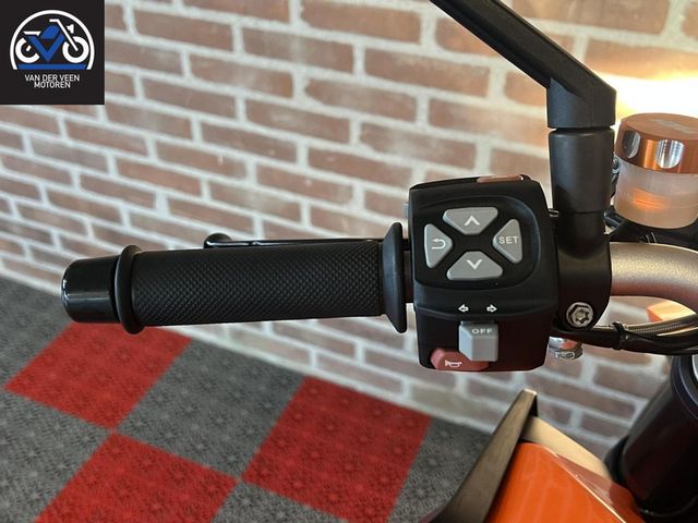 ktm - 1290-super-duke-r