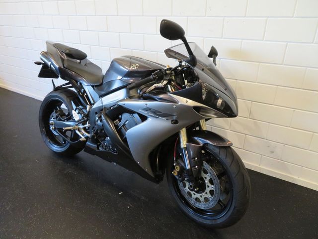 yamaha - yzf-r1