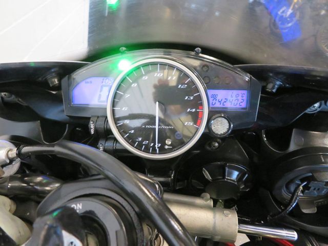 yamaha - yzf-r1