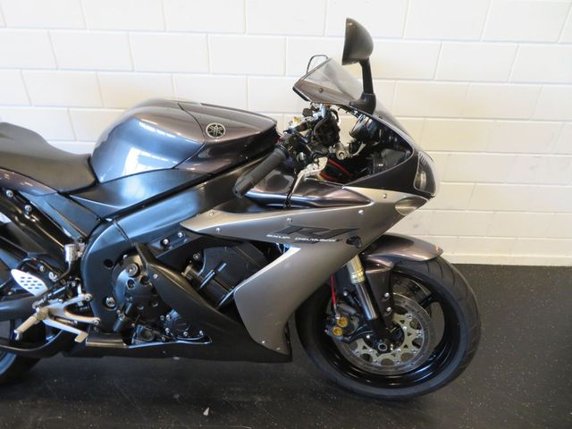 yamaha - yzf-r1