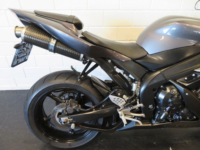 yamaha - yzf-r1