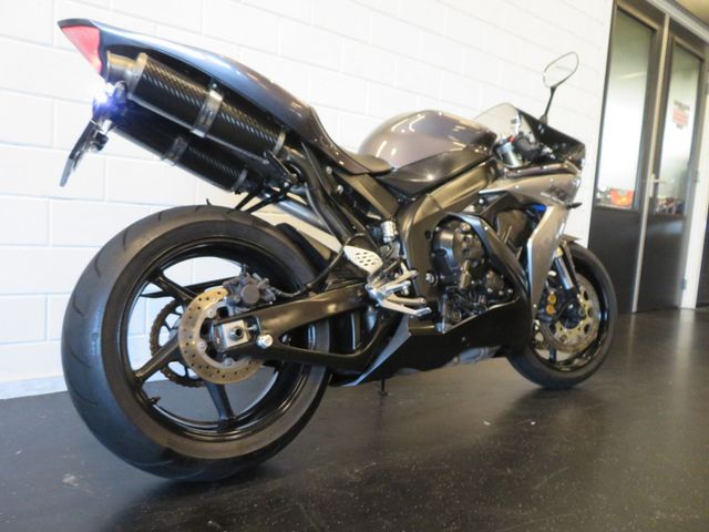 yamaha - yzf-r1