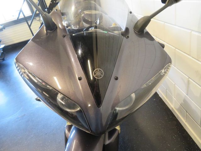yamaha - yzf-r1