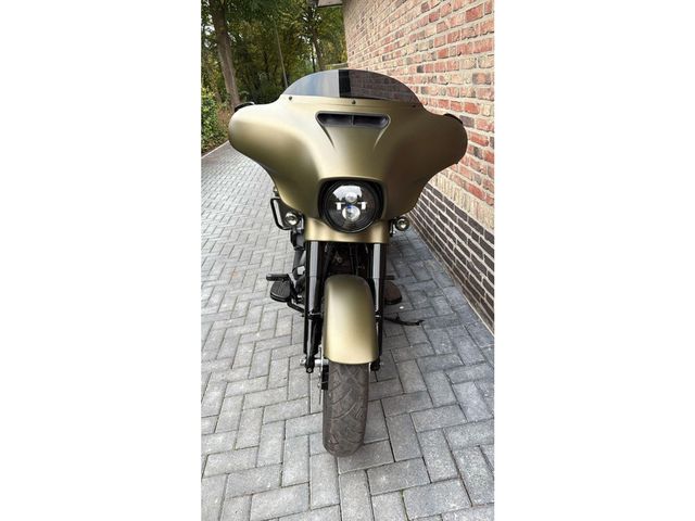 harley-davidson - cvo-street-glide