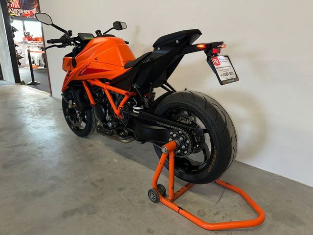 ktm - 1390-super-duke-r-evo