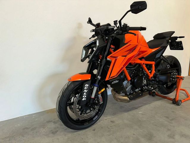ktm - 1390-super-duke-r-evo