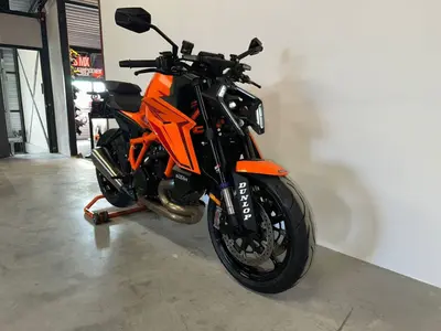 KTM 1390 SUPER DUKE R EVO – foto 3