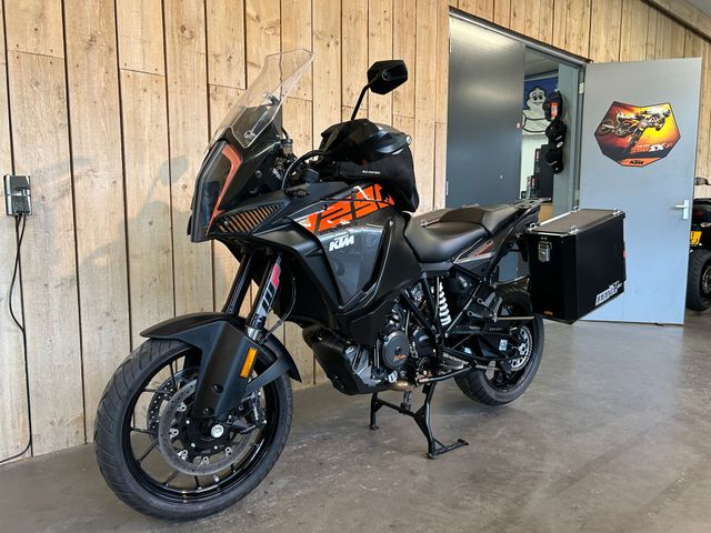 ktm - 1290-super-adventure-s
