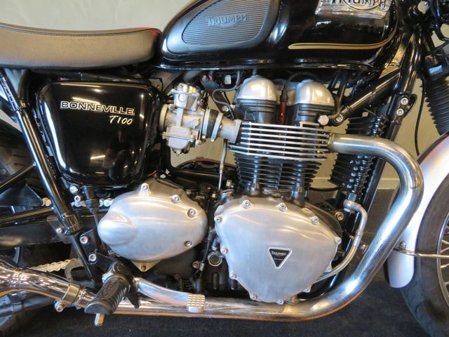 triumph - bonneville-t-100