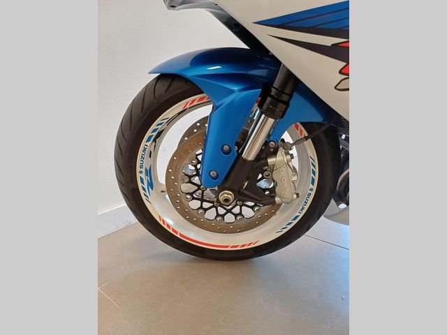 suzuki - gsx-r-600