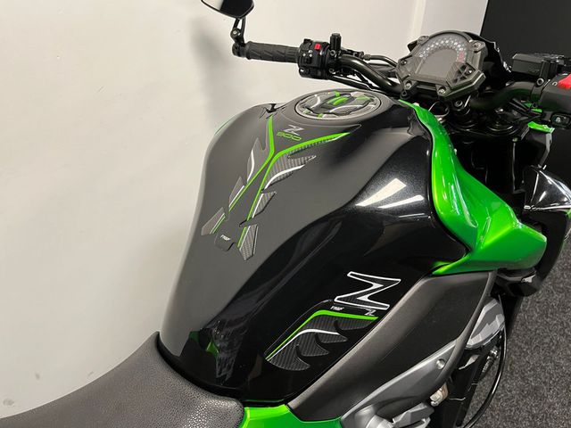 kawasaki - z900