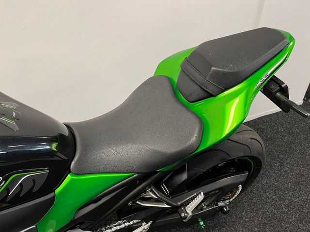 kawasaki - z900