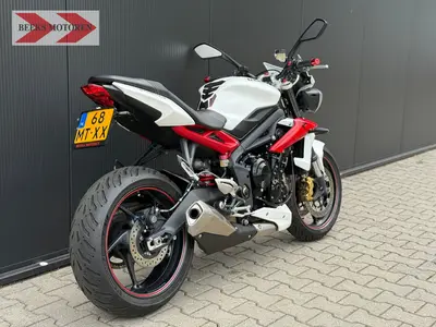 TRIUMPH STREET TRIPLE 675 – foto 3