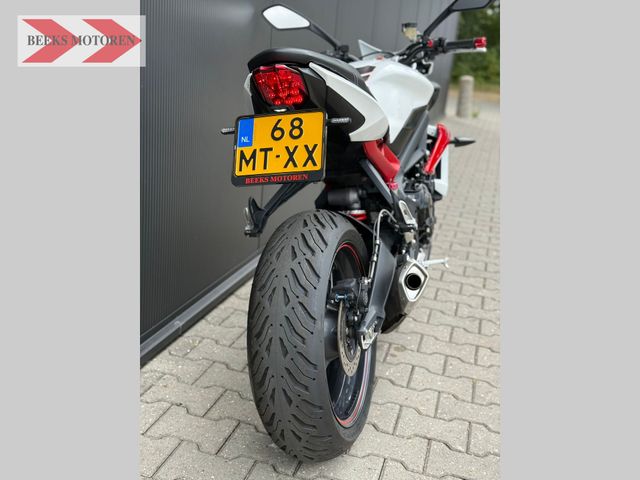 triumph - street-triple-675