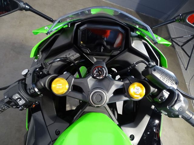 kawasaki - ninja-zx-4rr