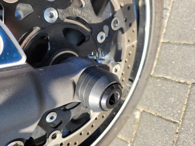 suzuki - gsr-750