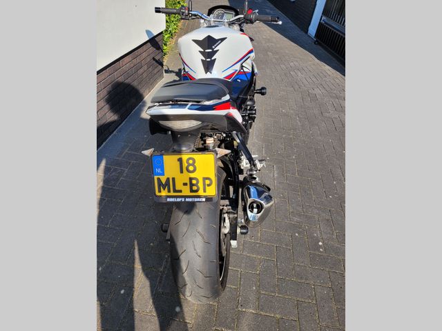 suzuki - gsr-750