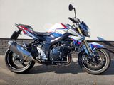 SUZUKI GSR 750